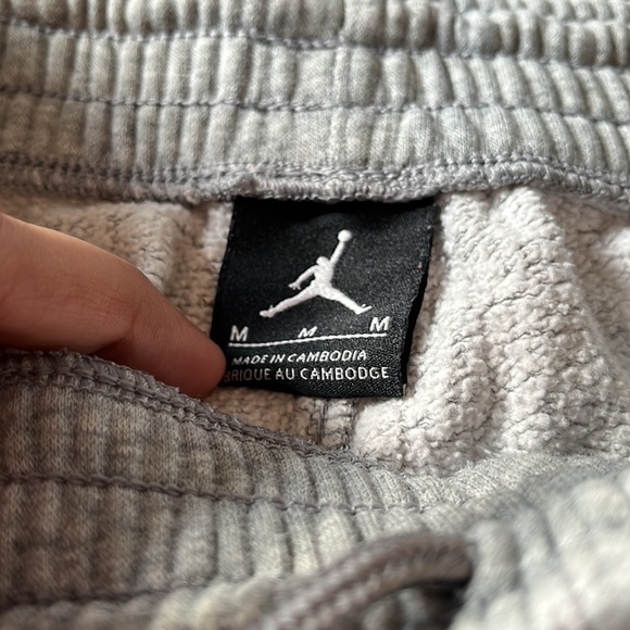 Jordan sweatpants - Picture 2 of 2